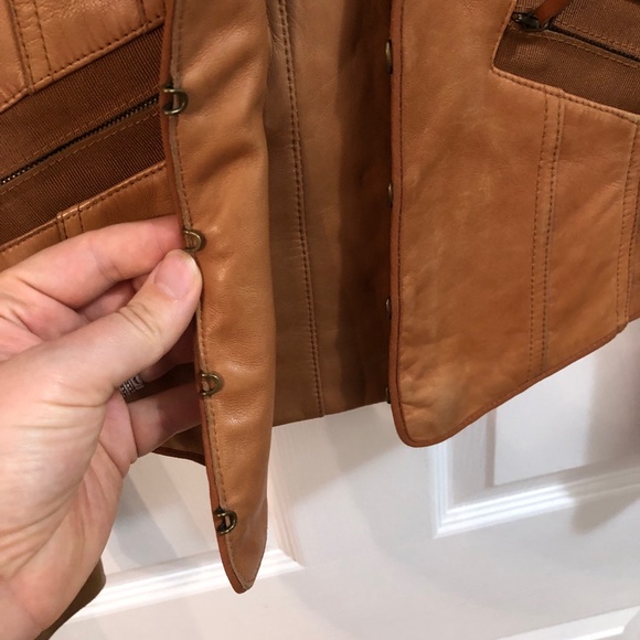 Size 6 leather jacket - Picture 4 of 6